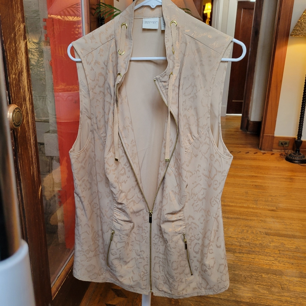 Zenergy by chicos size 3 beige cheeta vest